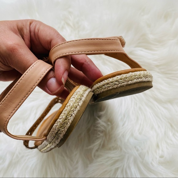 Girl’s Sandals - Picture 3 of 6